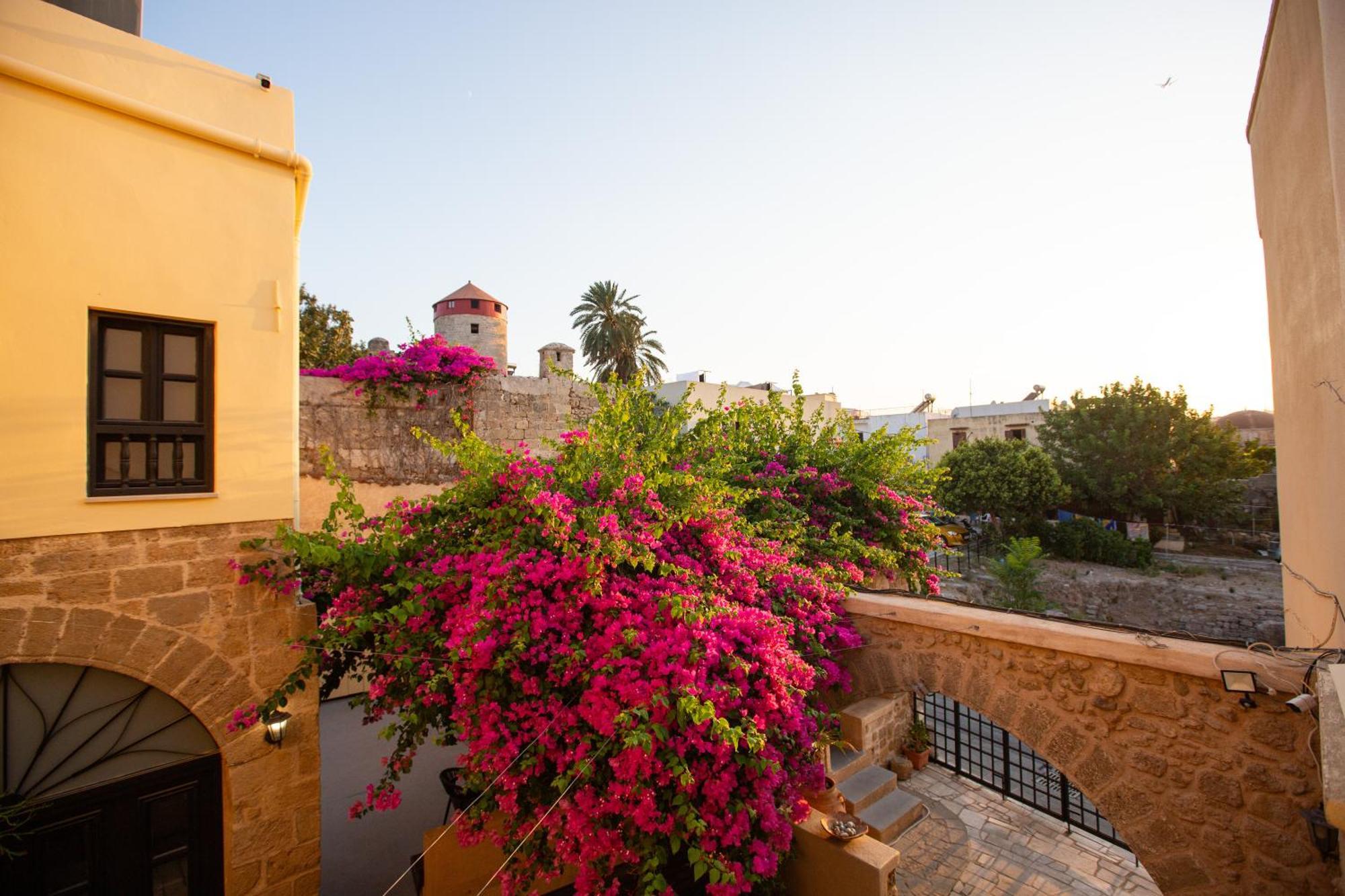 شقة The Old Town House Rhodes City المظهر الخارجي الصورة