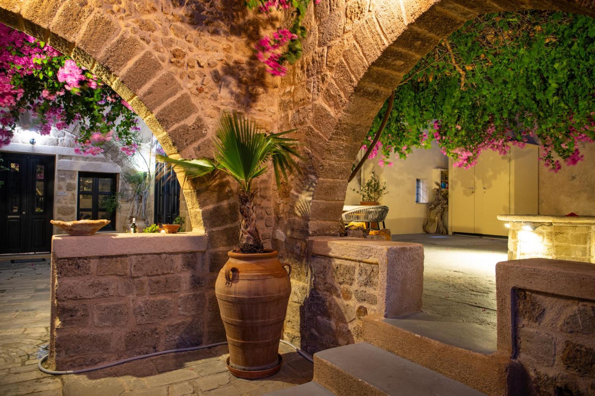 شقة The Old Town House Rhodes City المظهر الخارجي الصورة