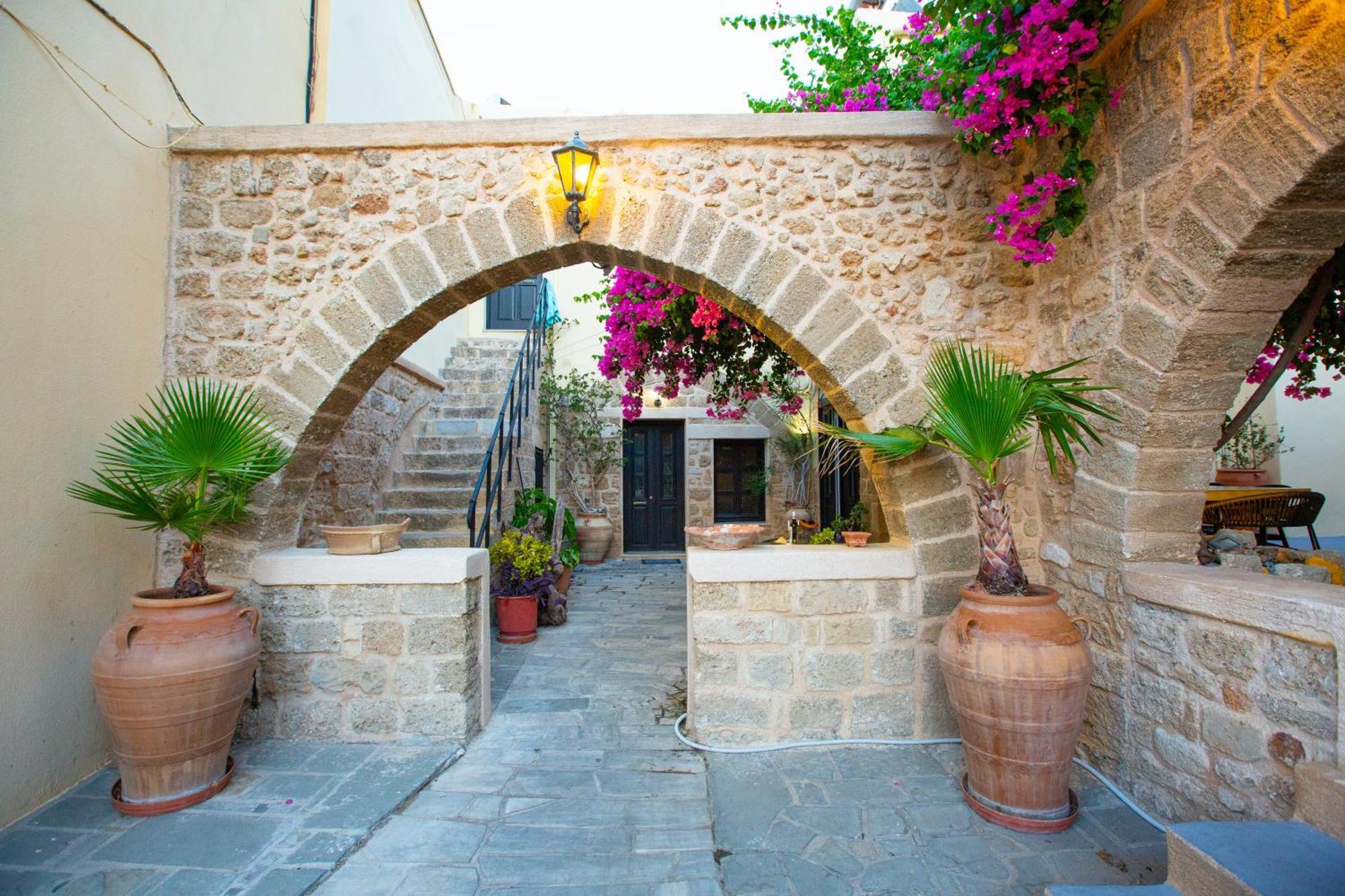 شقة The Old Town House Rhodes City المظهر الخارجي الصورة