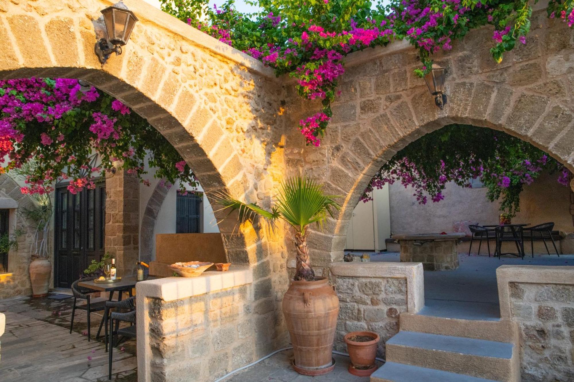 شقة The Old Town House Rhodes City المظهر الخارجي الصورة