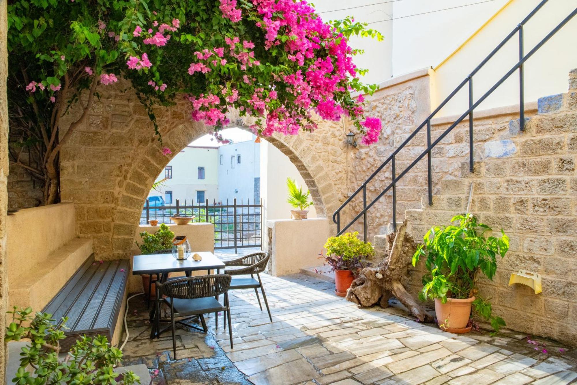 شقة The Old Town House Rhodes City المظهر الخارجي الصورة